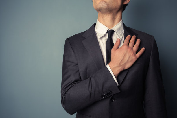 商人发誓效忠图片下载