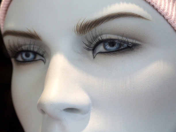 蓝色的眼睛图片下载