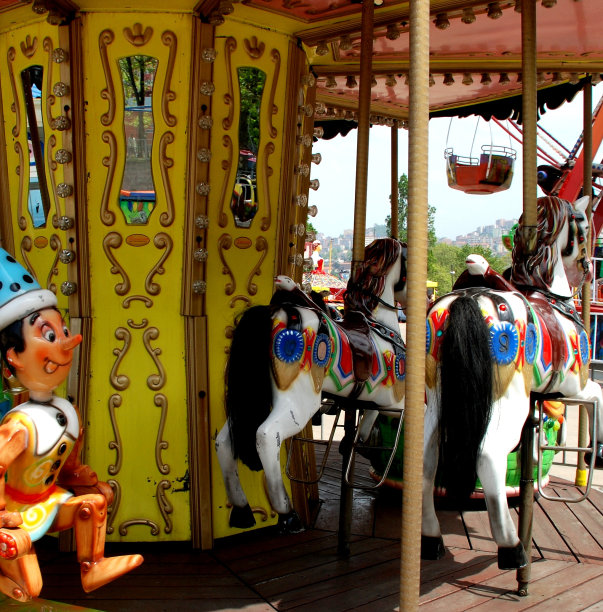 旋转木马图片下载