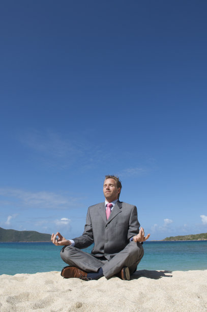 海滩上的内心平静图片下载