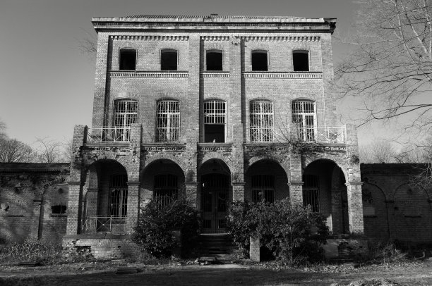 废弃的豪宅图片下载