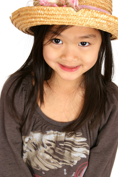 戴草帽的可爱女孩图片下载