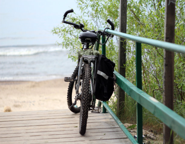 海边自行车图片下载