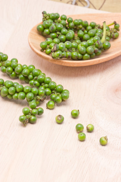 新鲜青椒。图片下载