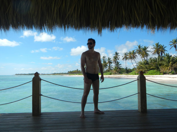 码头上的人图片下载