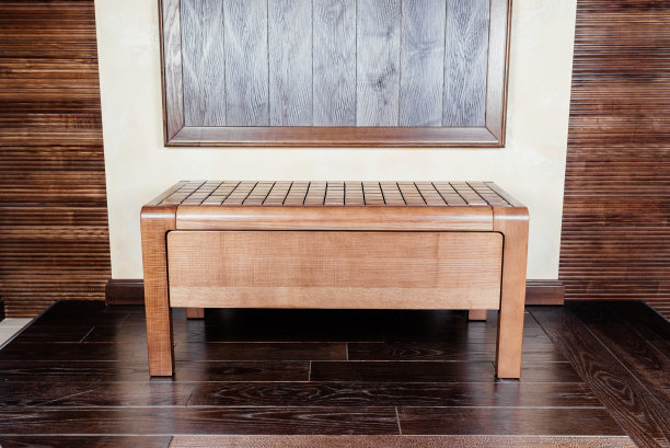 现代木质床头的走廊设计/室内重新装饰和装修概念图片下载