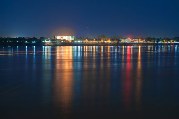 晚上的城市图片下载