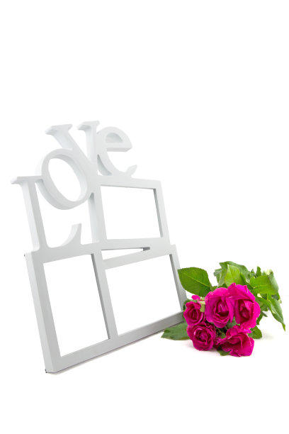 爱情框，白色背景上的玫瑰图片下载