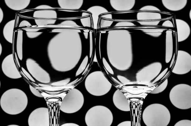 两杯小酒图片下载