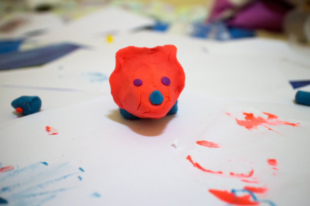 恐龙泥塑图片下载