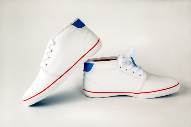 白色的皮鞋图片下载