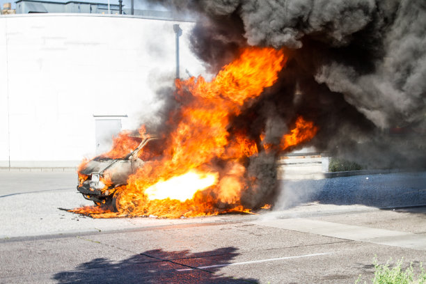 汽车爆炸图片下载