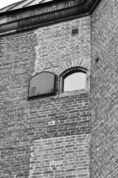 一个古老堡垒的碎片。图片下载