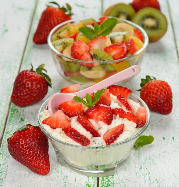 草莓白干酪图片下载