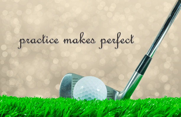 高尔夫球和铁棒，还有"熟能生巧"图片下载