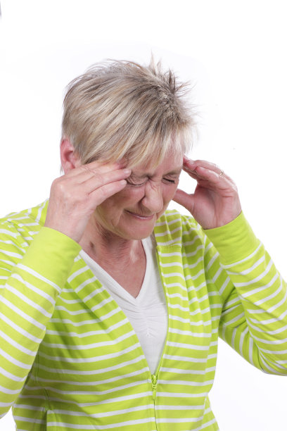 老年妇女头痛图片下载