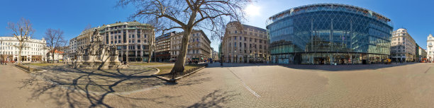 匈牙利布达佩斯沃罗斯马蒂广场图片下载