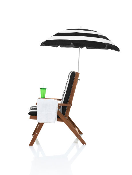 沙滩椅与伞侧视图图片下载