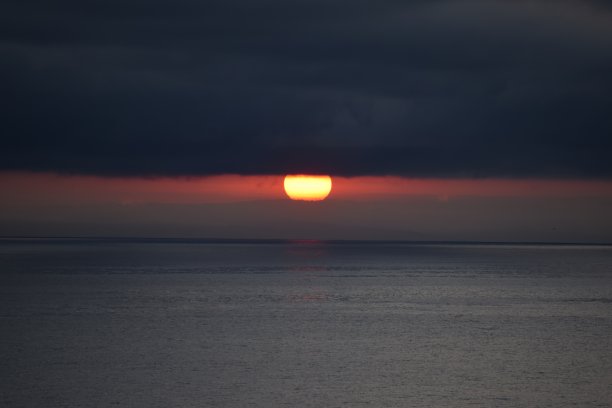 云间红日图片下载