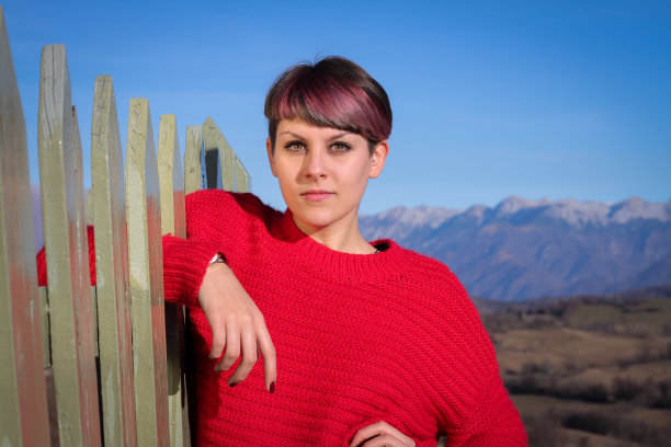 快乐的女孩图片下载