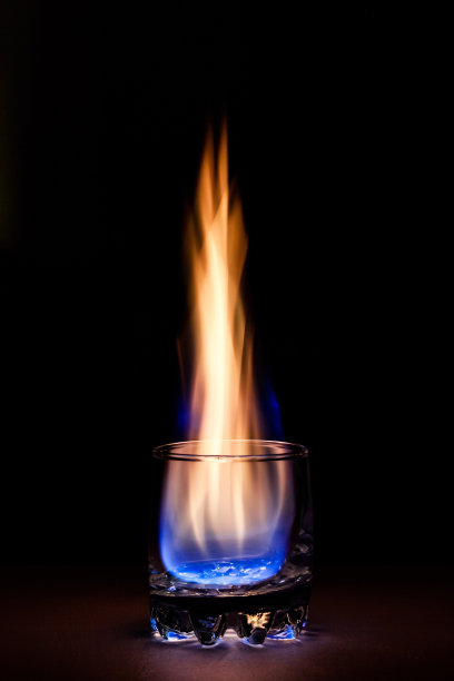 玻璃中的火图片下载