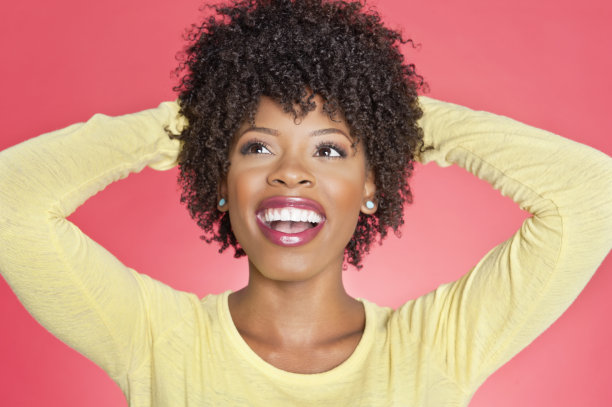 一个非裔美国妇女的肖像素材图片