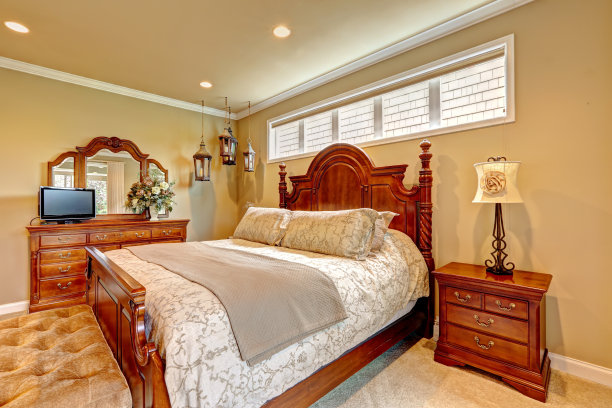 豪华卧室木雕家具一套图片下载