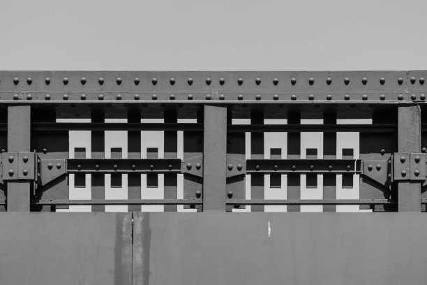 纽约市高架线上的龙门图片下载