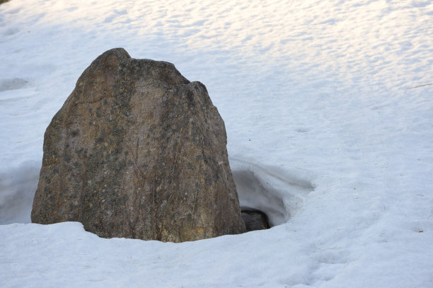 岩石的解冻图片下载