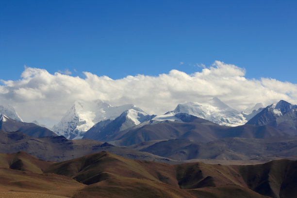 西藏拉切康山脉西段的山峰。1968图片下载