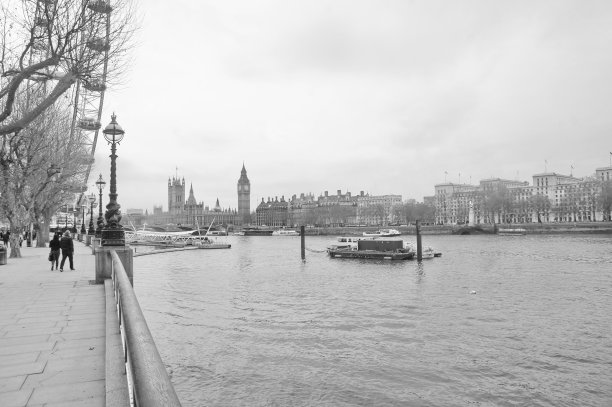 漫步泰晤士河图片下载