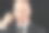 表情严肃的光头男人指向镜头图片下载