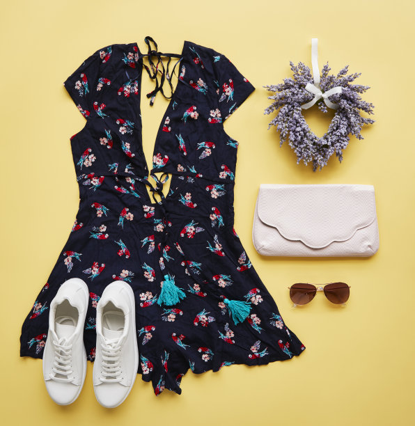 服装图片素材ID：163346548