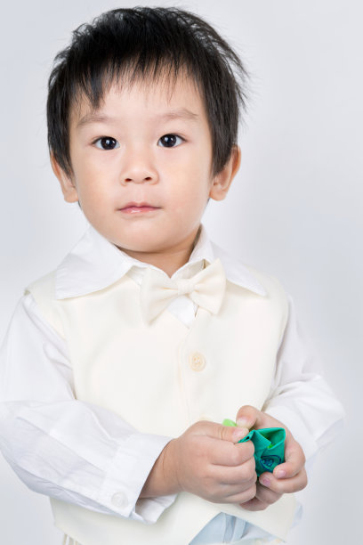 快乐的亚洲孩子的肖像图片下载