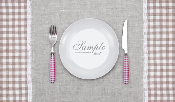 用刀叉清空盘子图片下载