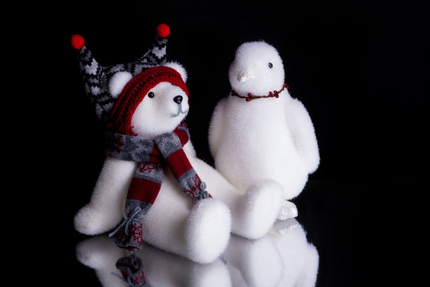 圣诞北极熊和企鹅图片下载