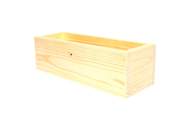 硅胶模具肥皂与盒隔离在白色背景图片下载