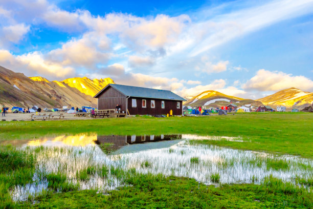 冰岛有着令人惊叹的山川和地热温泉。Landmannalaugar营地区域。Fjallabak自然保护区。图片下载