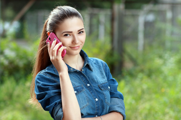 年轻的青少年女子图片下载