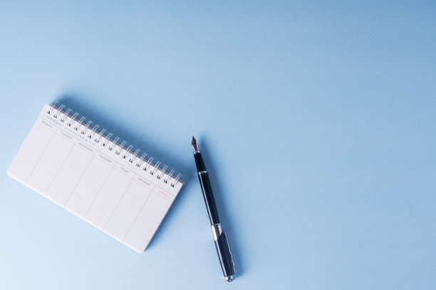 调度程序，钢笔和闹钟图片下载