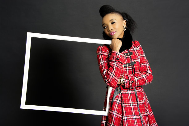 美丽的非洲女模特图片下载