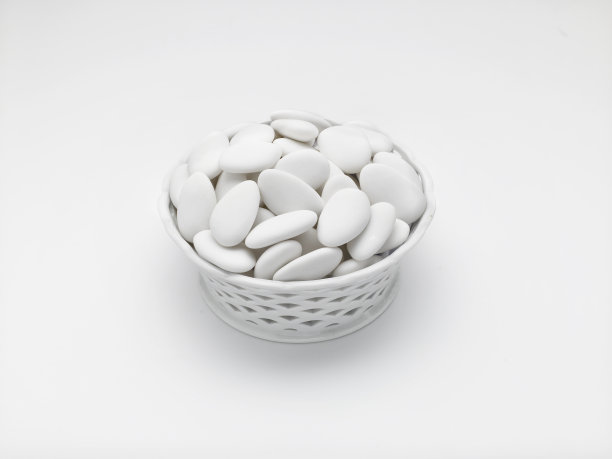 白色的纸屑图片下载