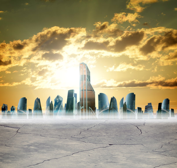 城市景观与金色的天空图片下载