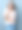快乐的中年妇女微笑着穿着牛仔裤和毛衣图片下载