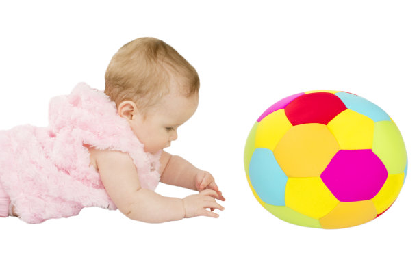 孩子在玩球图片下载