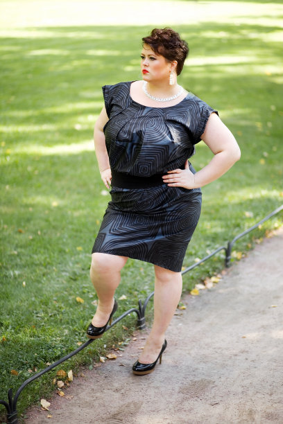 加上大小女人图片下载