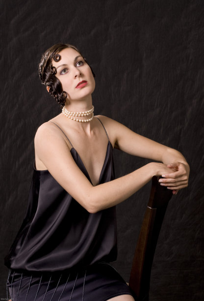 挡板的女孩图片下载