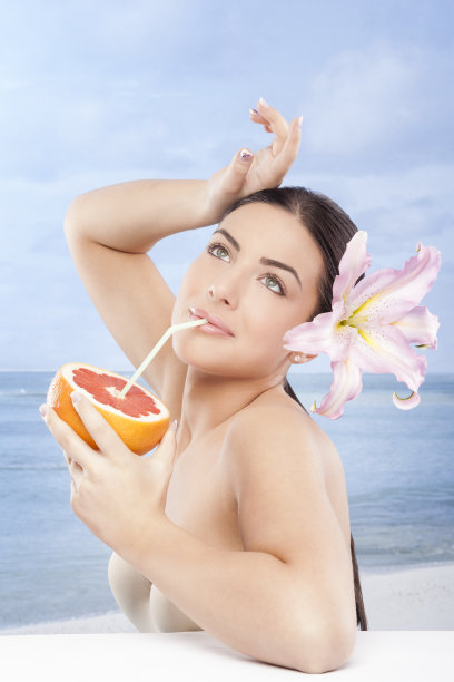 天堂里的女人。图片下载