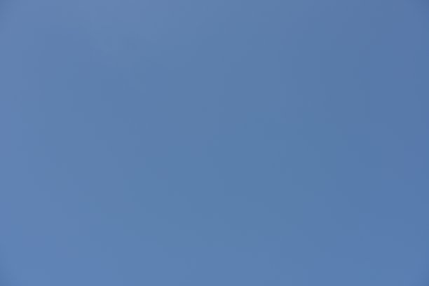 蓝色的天空图片下载