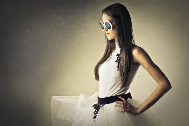 美丽优雅的女人图片下载